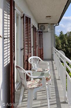 Apartments with parking space Šmrika, Kraljevica - 5508