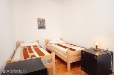 Apartments with parking space Krk - 5510