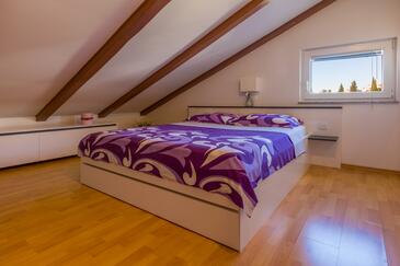 Apartments by the sea Dramalj, Crikvenica - 5515