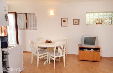 Apartments by the sea Dramalj (Crikvenica) - 5522
