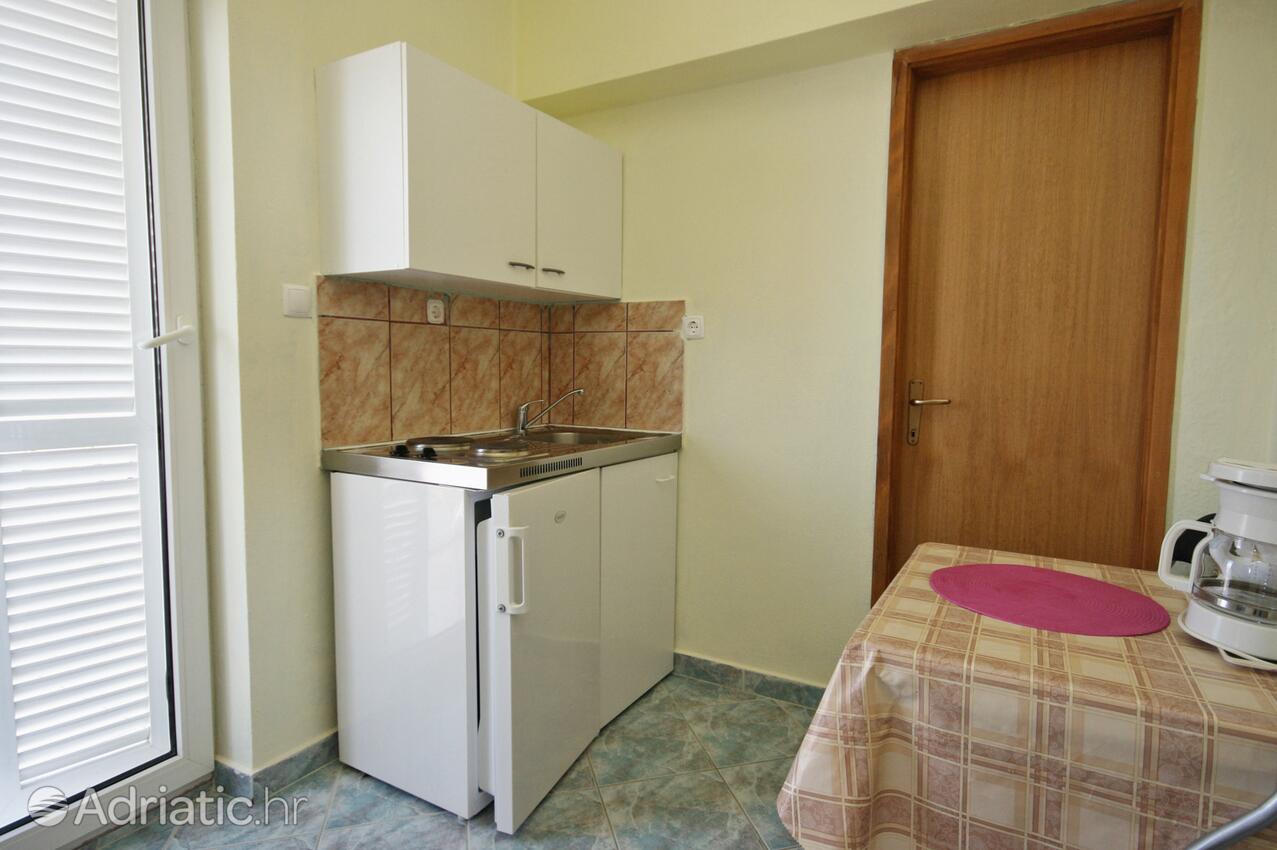 Apartments with parking spaces Novi Vinodolski - 5526