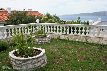 Apartments with parking space Novi Vinodolski - 5526