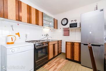 Apartments with WiFi Klenovica, Novi Vinodolski - 5530