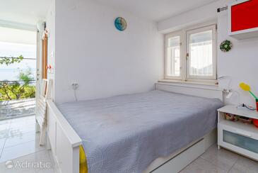 Apartments with WiFi Klenovica, Novi Vinodolski - 5530