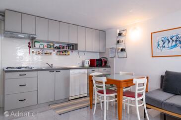 Apartments with WiFi Klenovica, Novi Vinodolski - 5530