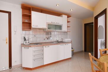 Apartments with parking space Dramalj, Crikvenica - 5534