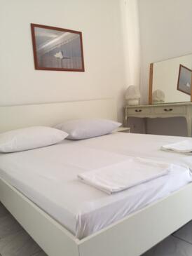 Lägenheter med parkering Novi Vinodolski - 5537