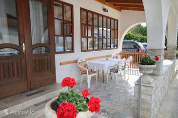 Appartements avec parking Novi Vinodolski - 5546