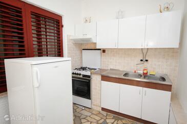 Appartements avec parking Novi Vinodolski - 5547