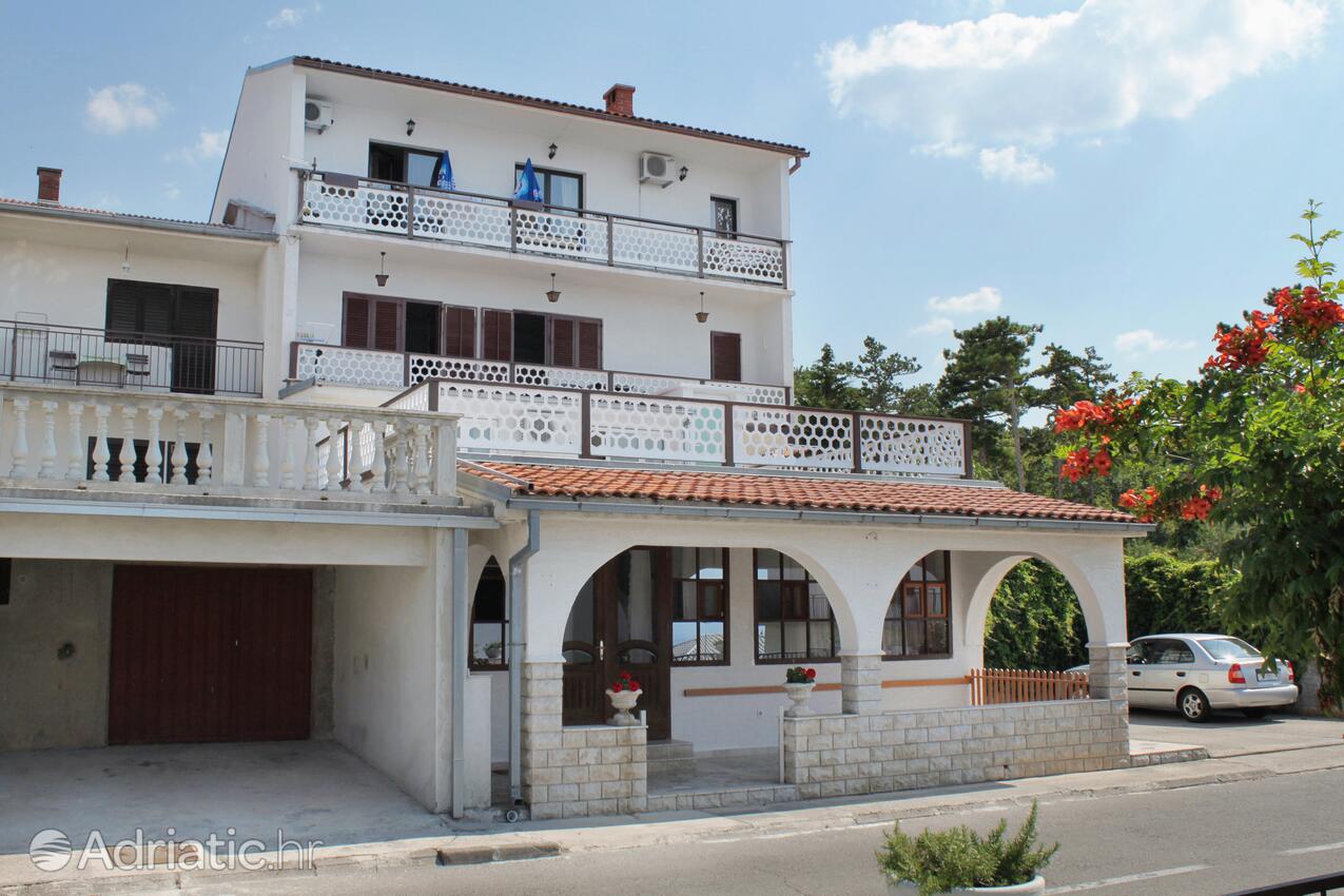 Appartements avec parking Novi Vinodolski - 5547