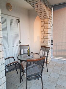 Apartments with parking space Crikvenica - 5553