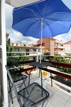 Apartments with parking space Crikvenica - 5553