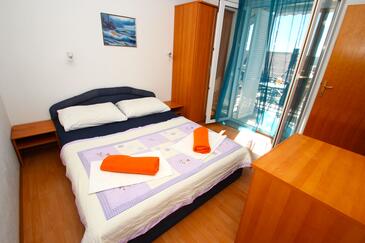 Apartments with parking space Crikvenica - 5553