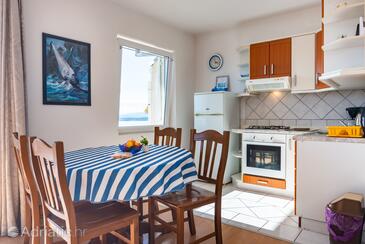 Apartments with parking space Crikvenica - 5553