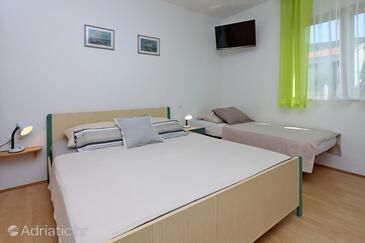Apartments with WiFi Crikvenica - 5555