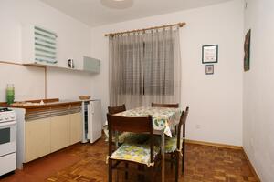 Egyszobás apartman Crikvenica (A-5556-c)
