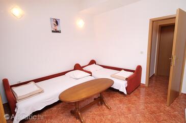 Appartamenti e camere con Internet Segna - Senj - 5560