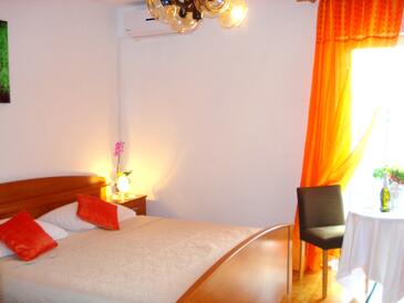 Apartmaji s parkingom Senj - 5567