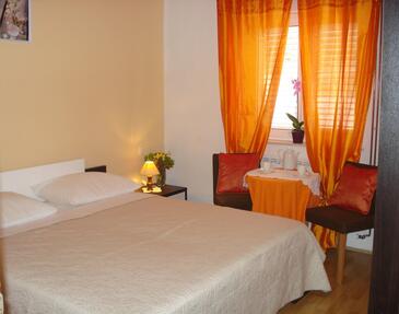 Apartmaji s parkingom Senj - 5567