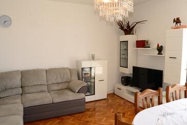 Apartmaji s parkingom Senj - 5567