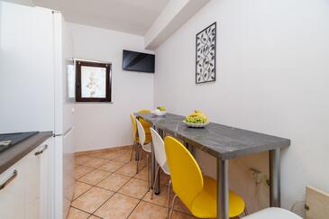 Apartamenty i pokoje z parkingiem Senj - 5569