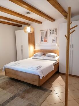 Apartments by the sea Klenovica, Novi Vinodolski - 5580