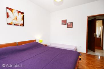 Apartments by the sea Selce, Crikvenica - 5584