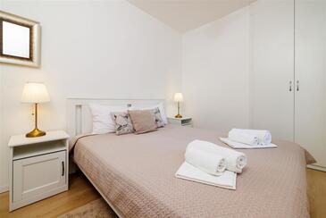 Apartments by the sea Crikvenica - 5585