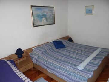 Apartments and rooms with parking space Klenovica, Novi Vinodolski - 5590