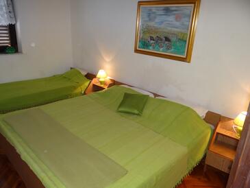 Apartments and rooms with parking space Klenovica, Novi Vinodolski - 5590