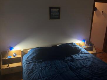 Apartments and rooms with parking space Klenovica, Novi Vinodolski - 5590