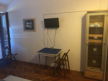 Apartments and rooms with parking space Klenovica, Novi Vinodolski - 5590