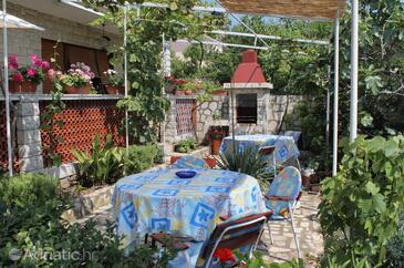 Ferienwohnungen mit Parkplatz Novi Vinodolski - 5601