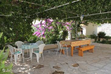 Apartments with parking space Bol, Brač - 5605