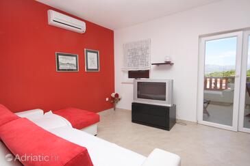 Apartmani s bazenom pogodni za obitelji s djecom Postira, Brač - 5609