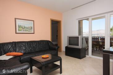 Apartmani s bazenom pogodni za obitelji s djecom Postira, Brač - 5609