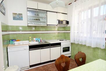 Appartements avec parking Supetar, Brac - 5612
