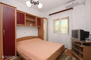 Apartments by the sea Sumartin, Brač - 5620