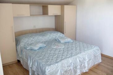 Apartments by the sea Sumartin, Brač - 5620