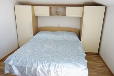 Apartments by the sea Sumartin, Brač - 5620