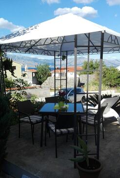 Lägenheter med parkering Supetar, Brac - 5628