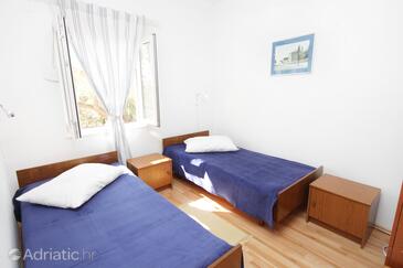 Apartments with parking space Sumartin, Brač - 5646