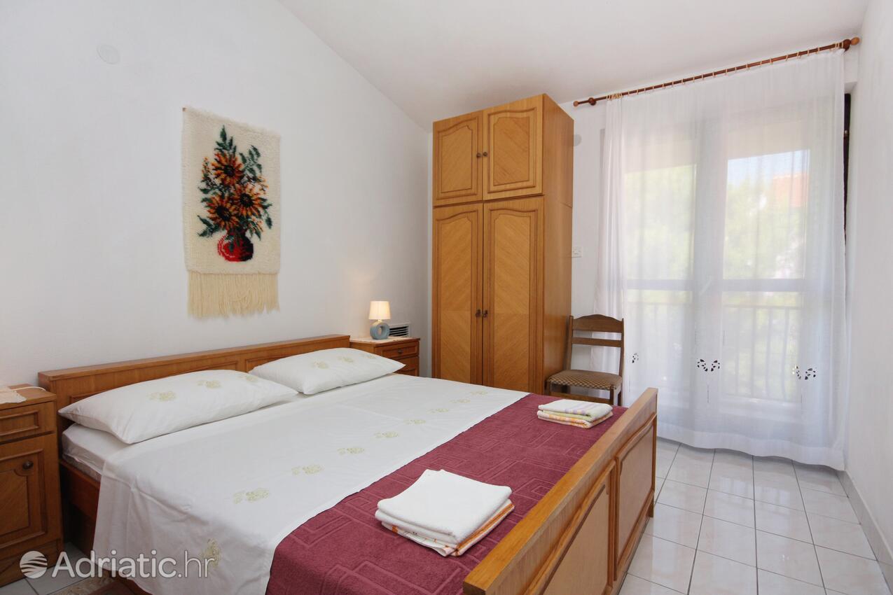 Ferienwohnungen mit Parkplatz Supetar, Brac - 5653