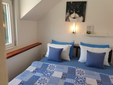 Apartments by the sea Supetar, Brač - 5656