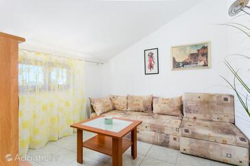 Apartments and rooms with parking space Supetar, Brač - 5658