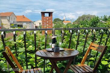 Apartments and rooms with parking space Supetar, Brač - 5658