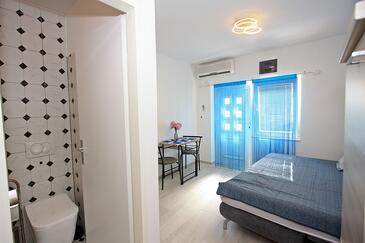 Apartments with WiFi Supetar, Brač - 5665