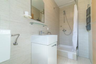 Apartments with terrace Nin, North Dalmatia