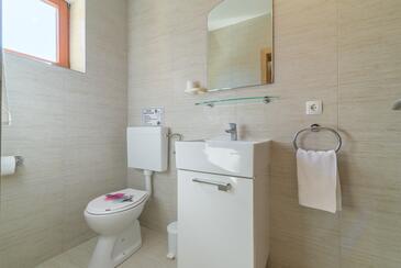 Apartments with terrace Nin, North Dalmatia