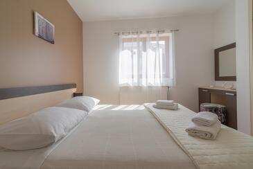Apartments with terrace Nin, North Dalmatia